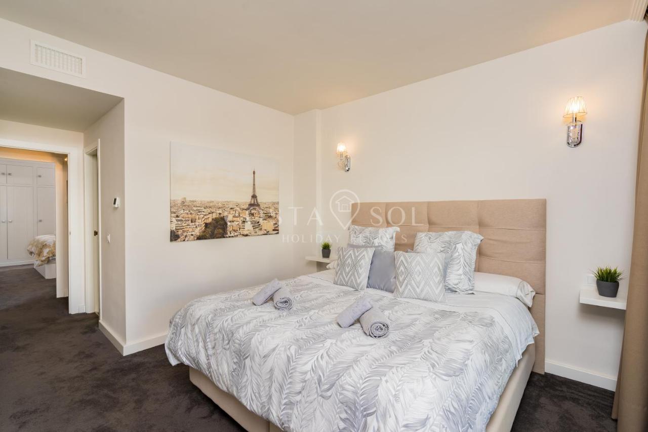 Puerto Marina-Benalmadena Luxury Apartment Dentro De La Isla Kültér fotó