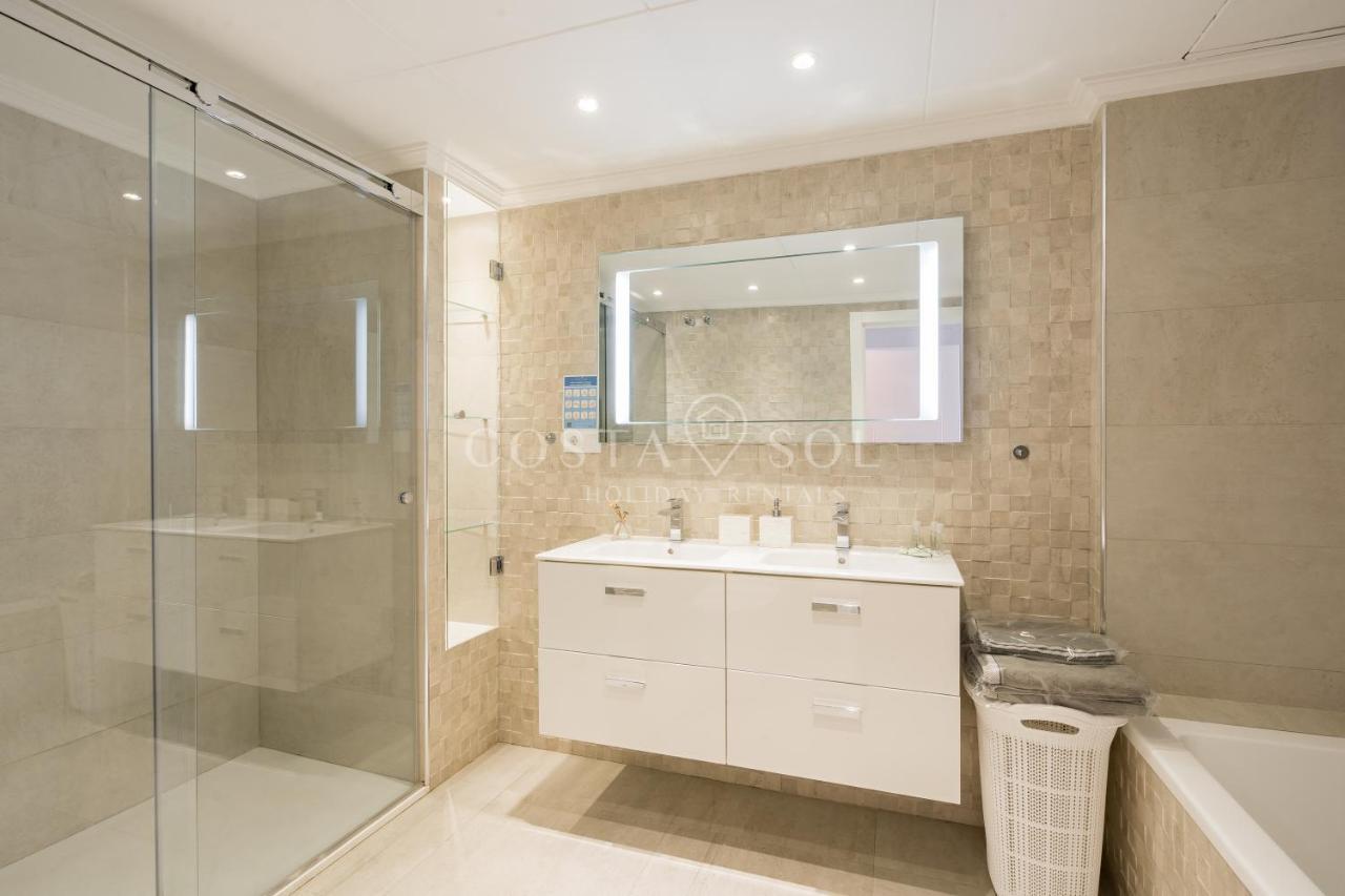 Puerto Marina-Benalmadena Luxury Apartment Dentro De La Isla Kültér fotó