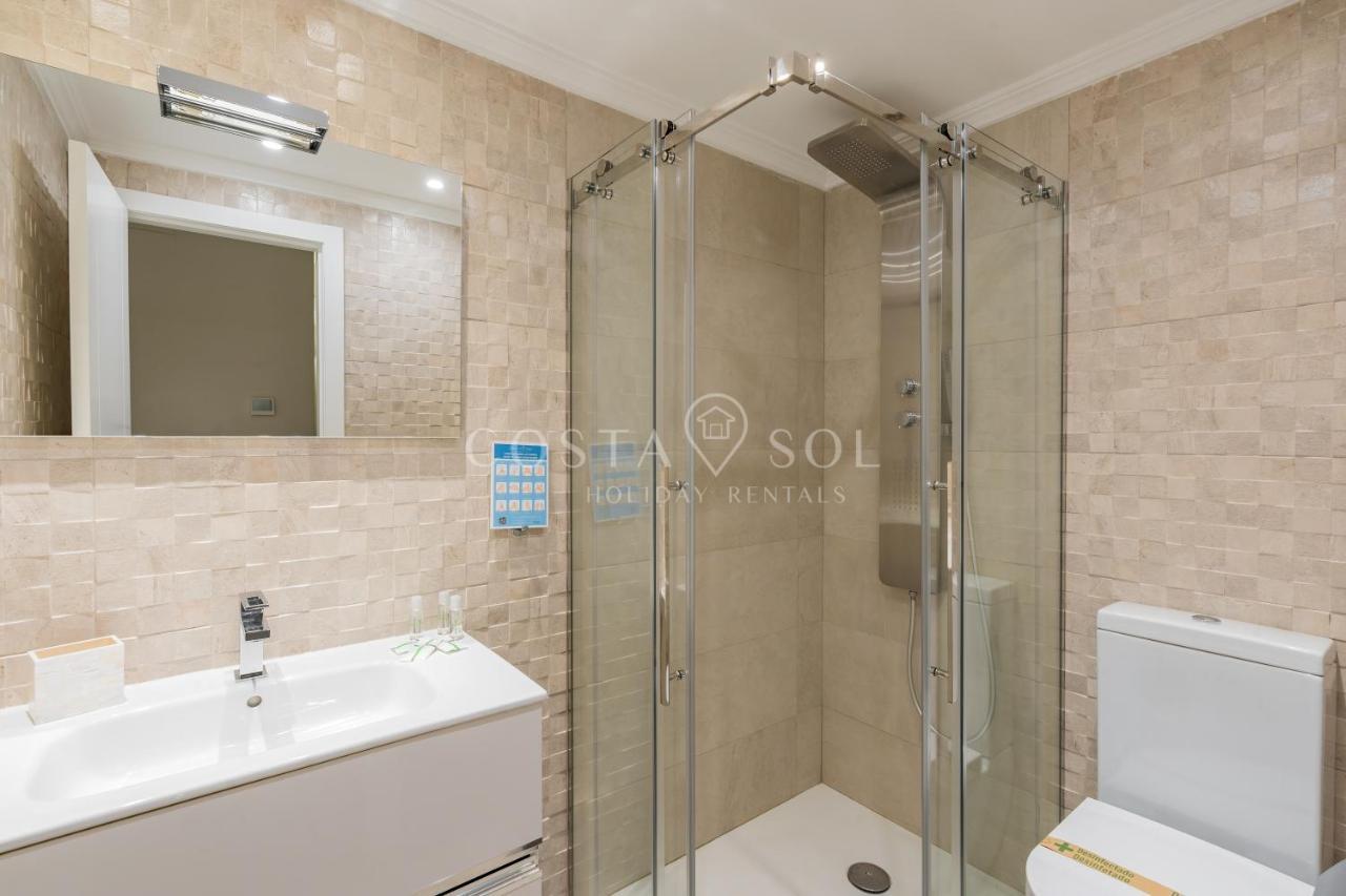 Puerto Marina-Benalmadena Luxury Apartment Dentro De La Isla Kültér fotó